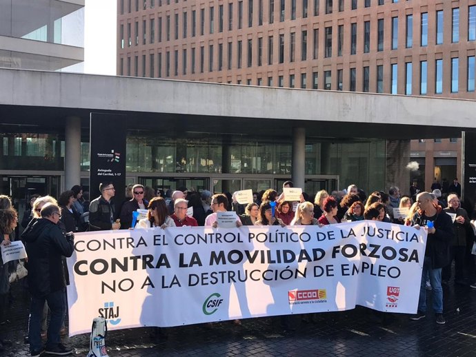 Concentració funcionaris de Justícia en la Ciutat de la Justícia