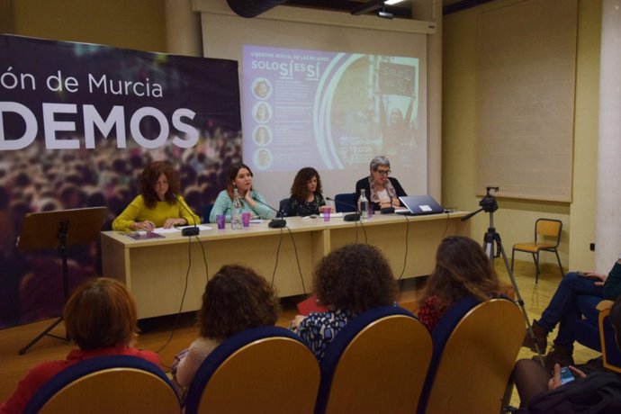 Imagen de la presentación de la Ley en Murcia