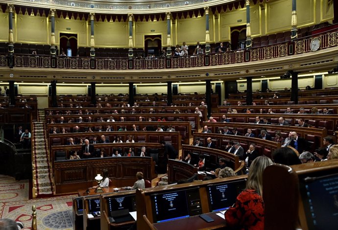 Diputados en la sesión de control