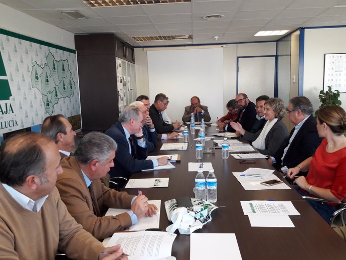 Tejerina y Zoido, durante la reunión con representantes de Asaja