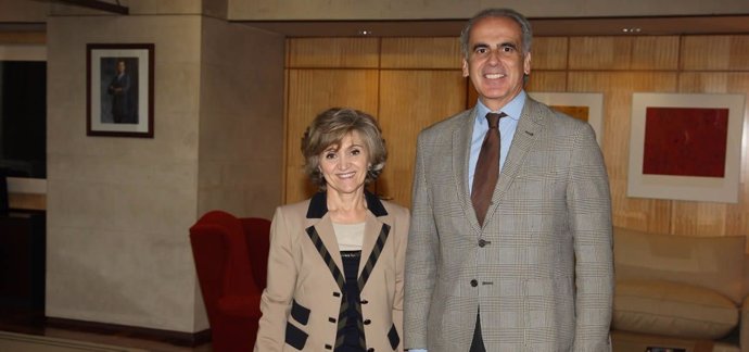 María Luisa Carcedo con el consejero de Sanidad de Madrid, Enrique Ruiz Escudero