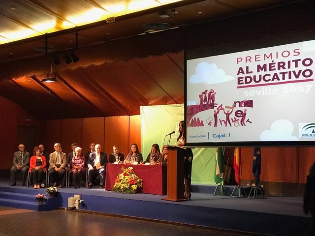 Entrega de los Premios al Mérito Educativo en Sevilla