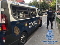 Detenido por atracar en un salón de juegos y amenazar a una empleada con un cuchillo