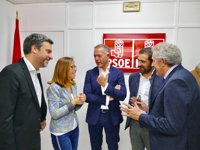 Ander Gil se compromete a incluir Navantia, Ciudad de la Justicia, Mar Menor y AVE en el debate de los PGE