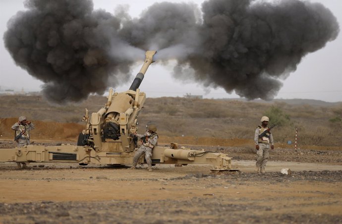 Fuerzas saudíes disparan contra posiciones Huthis 