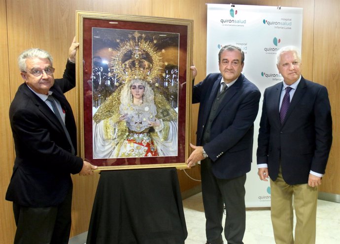 San Gonzalo agradece a Quirónsalud Infanta Luis con una imagen de la virgen