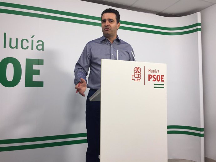 El coordinador del grupo parlamentario del PSOE de Huelva, Amaro Huelva.