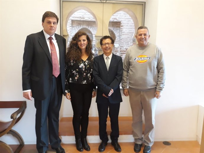 Homenaje al príncipe ruso que creó el libro de firmas de la Alhambra