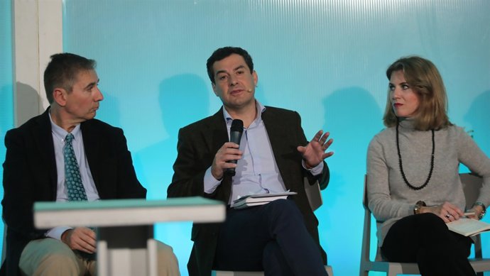 Fwd: [Comunicación Pp Andaluz]Fotografías Pp Andaluz: Juanma Moreno En El Foro D