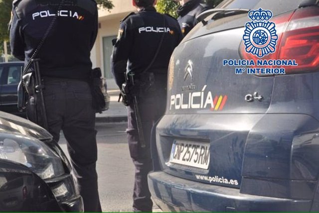 La Policía Nacional detiene en Palma a un hombre por maltratar a su pareja y abusar sexualmente de la hija de ella