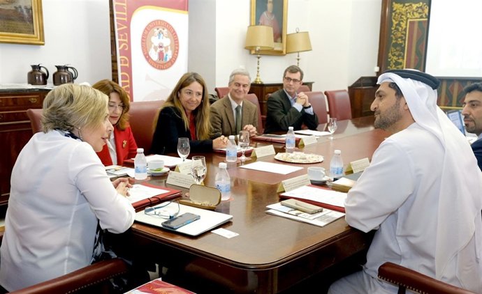 Reunión de la US y Myriam Seco con representantes de Dubai