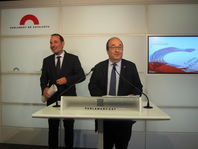 El diputado del PSC-Units R.Espadaler y el líder del PSC, Miquel Iceta