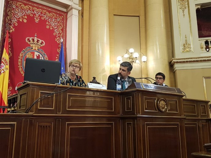 Isaura Leal durante su intervención