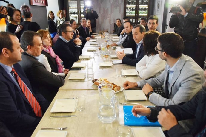 Ruiz espejo reunión elecciones 2D