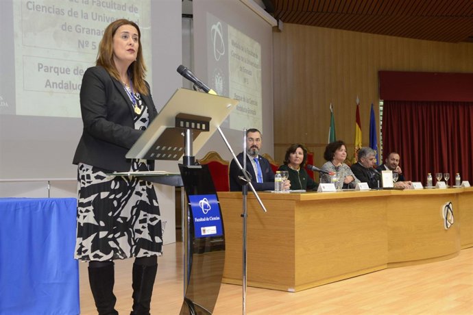 El Parque de las Ciencias recoge la Medalla de la Facultad de Ciencias