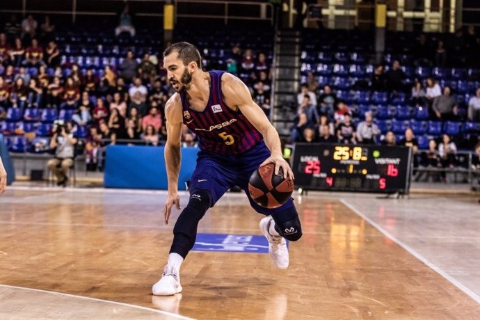 Pau Ribas, en un partido del Barça Lassa