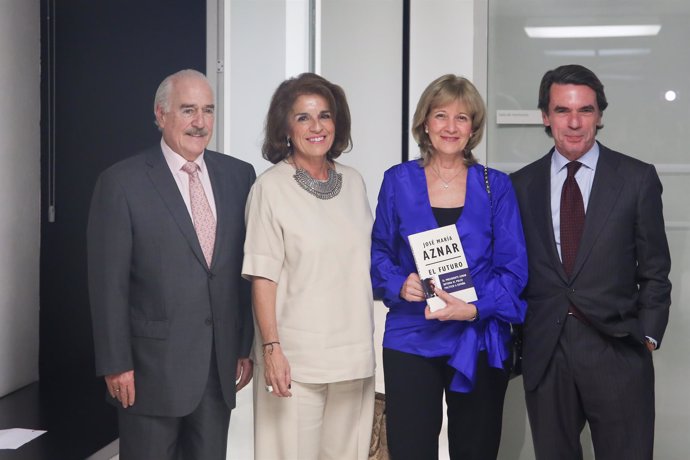 José María Aznar y el expresidente de Colombia Andrés Pastrana presentan la actu