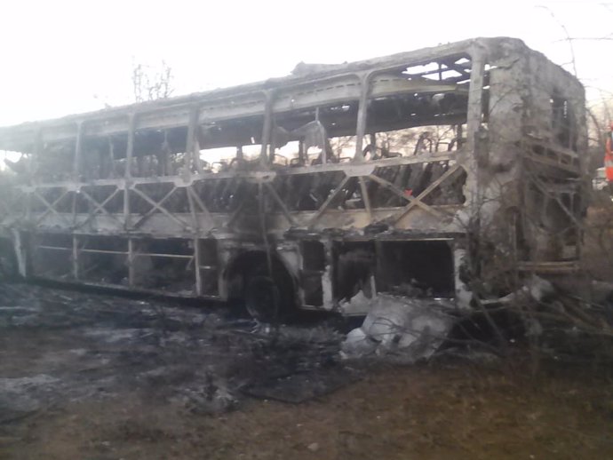 Autobús calcinado en Gwanda