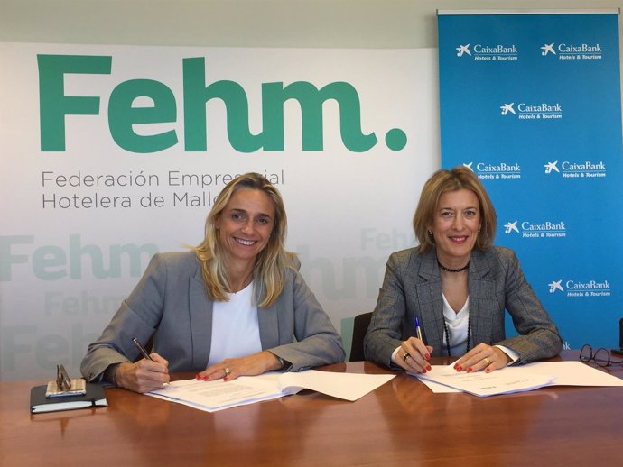 CaixaBank y la FEHM firman un acuerdo para impulsar el sector hotelero