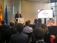 Herrera velará por que la venta de Siro "fortalezca a todos"