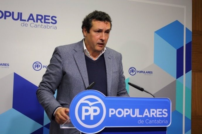 Iñigo Fernández en rueda de prensa