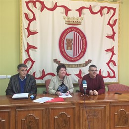 Gastaminza, Beaumont y Navallas durante la firma del protocolo