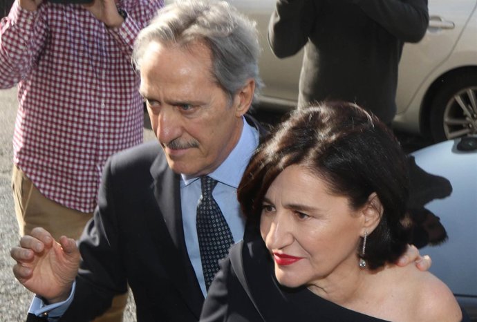 ROBERTO TORRETTA Y CARMEN ECHEVARRÍA