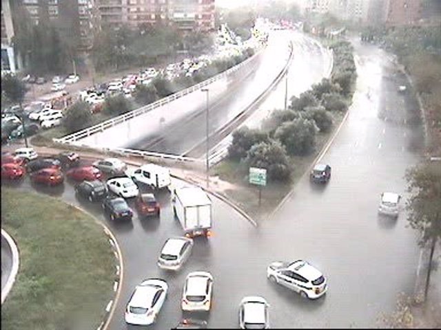 Lluvias a la entrada de València desde Castellón, avenida Cataluña