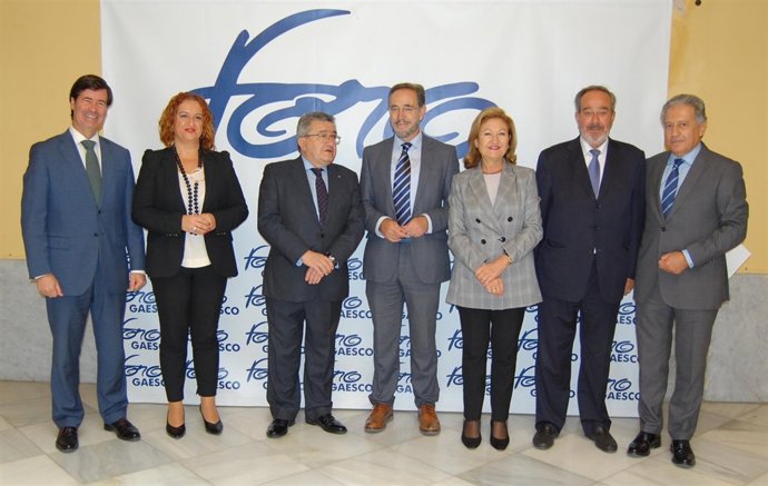 Felipe López con empresarios de la construcción