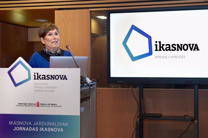 Uxue Barkos inaugura las jornadas Ikasnova