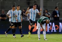 Argentina se impone a México en un duelo de selecciones renovadas