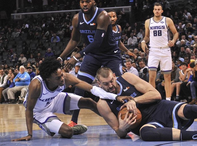 Memphis Grizzlies Marc Gasol Sacramento Kings De'Aaron Fox