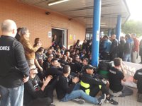 Un total de 18 trabajadores de la prisión de Palma secundan la huelga, un 100% de seguimiento, según UGT