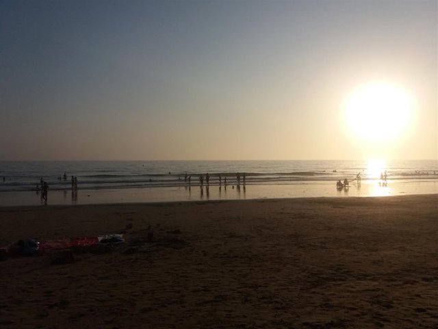 Puesta de sol en la Playa de El Palmar (Cádiz)
