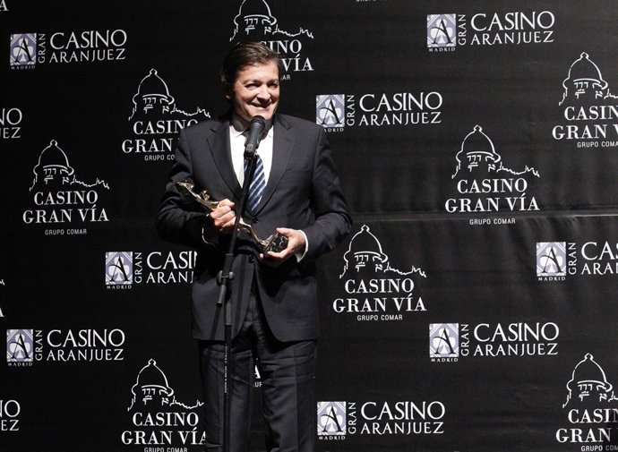 Javier Fernández recibe la Antena de Oro