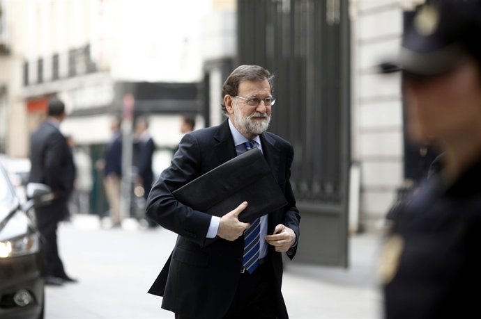  Rajoy Arriba Al Congrés Dels Diputats Per a la Votació Dels Pressupostos
