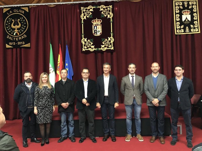 Las bandas de música de La Oliva y El Carmen de Salteras graban un disco