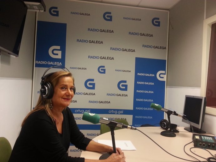 A presidenta da Deputación de Pontevedra, Carmela Silva, na Radio Galega
