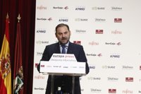 Fomento bajará el peaje de las radiales para fomentar su uso