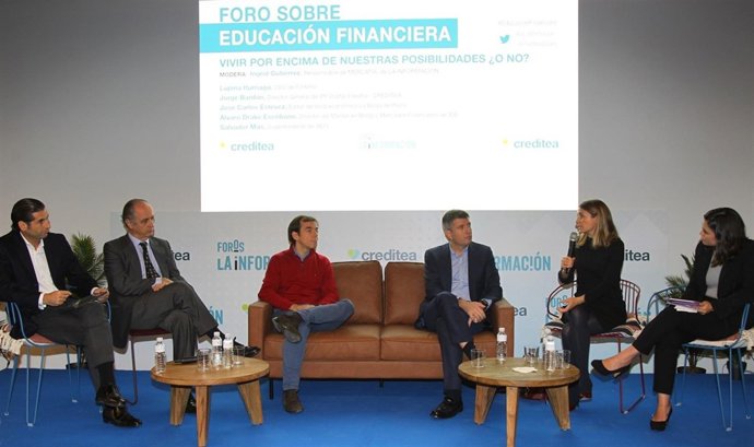 Entrega de las becas Creditea