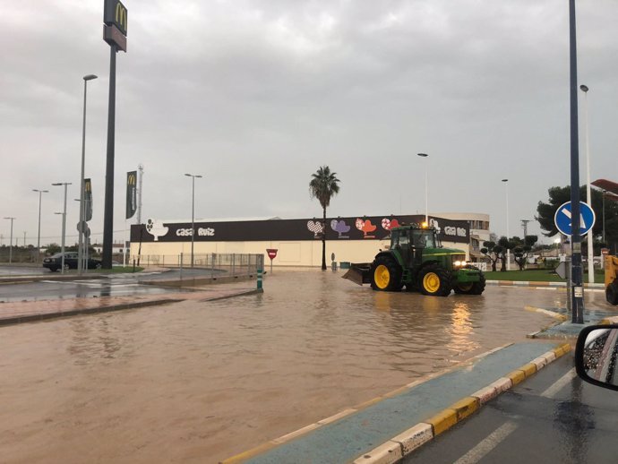 Carreteras inundadas en Murcia