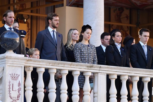 La familia Grimaldi en la fiesta nacional de Mónaco