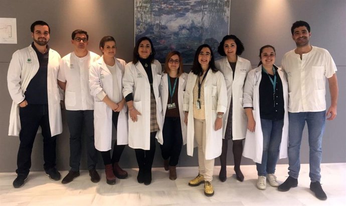 Obstetras y ginecólogos de Valme premiados