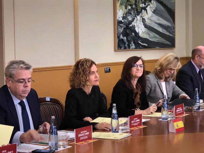Meritxell Batet ha asistido a la reunión de la Comisión Bilateral en Zaragoza