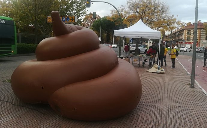 Campaña de la caca gigante de Torrelodones