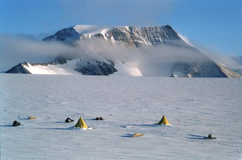 Montaña en la Antártida