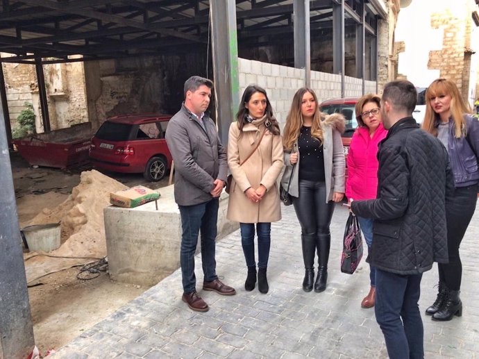 Visita de la candidata de Cs al casco antiguo de Jaén