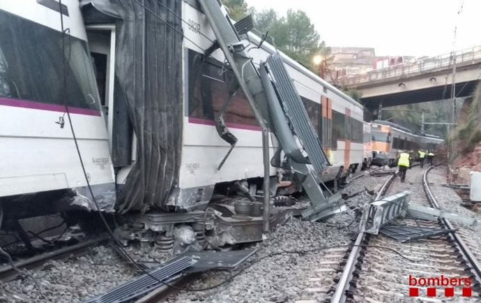 Tren descarrilat a Vacarisses (Barcelona)