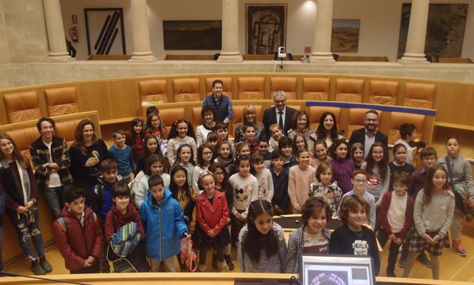 Niños de Villapatro de Lardero participan acto UNICEF