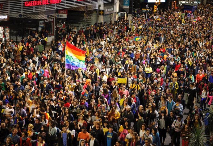 Marcha anual por el orgullo LGBT en Uruguay